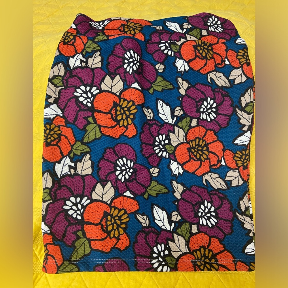 Bizzy sewing pencil skirt size medium